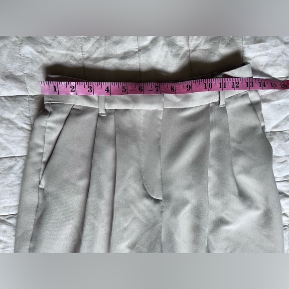 Abercrombie & Fitch Light Taupe Sloane Tailored Wide Leg Pant - 28/6 Short - Picture 8 of 11